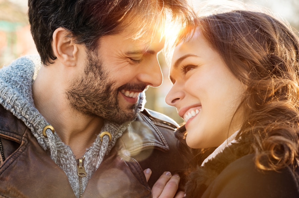 Why Are White Teeth So Desirable? 6 Fascinating Facts About Why Americans Love Whitened Teeth white teeth desirable